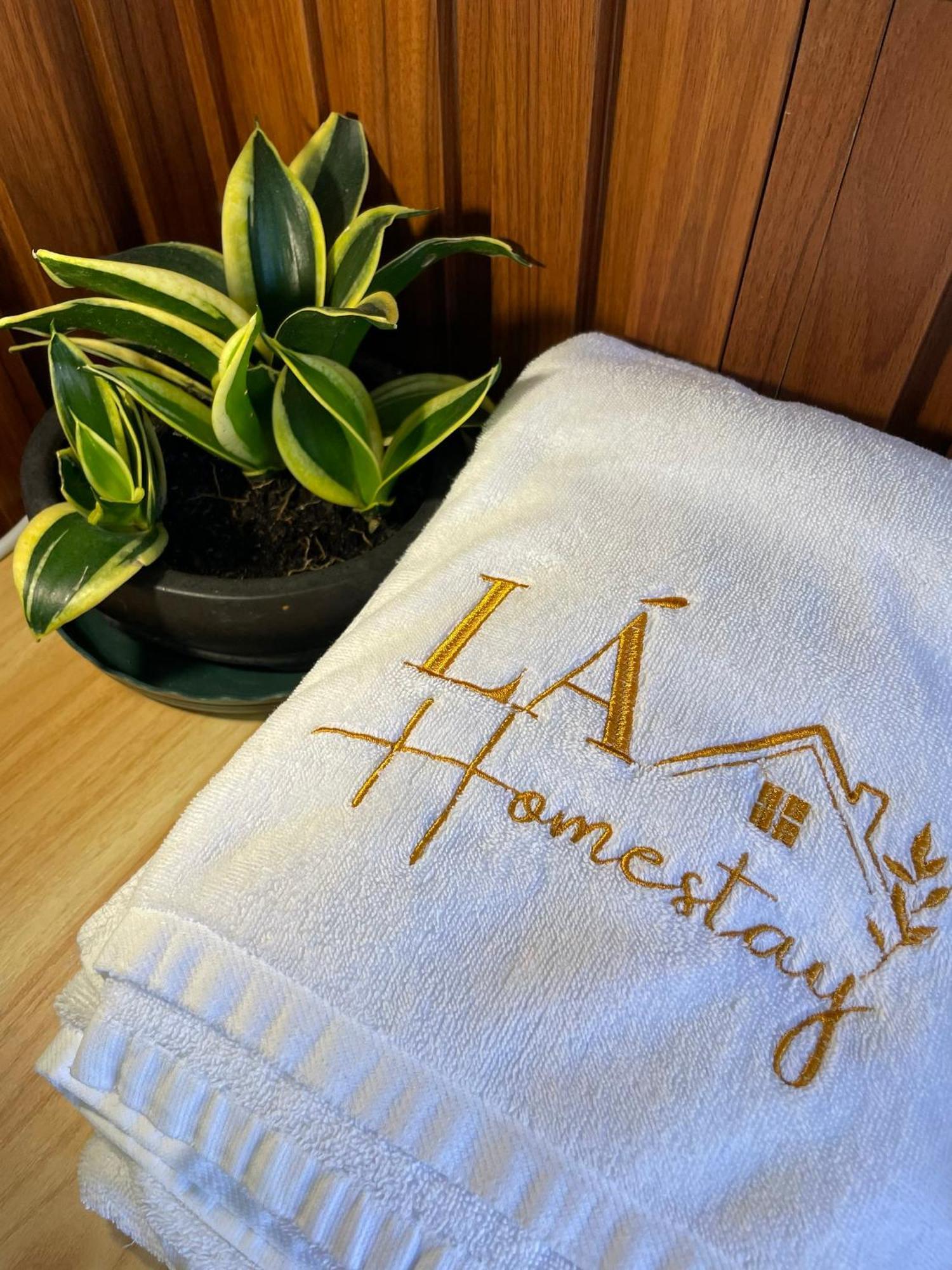 La Garden Homestay Long Xuyên エクステリア 写真