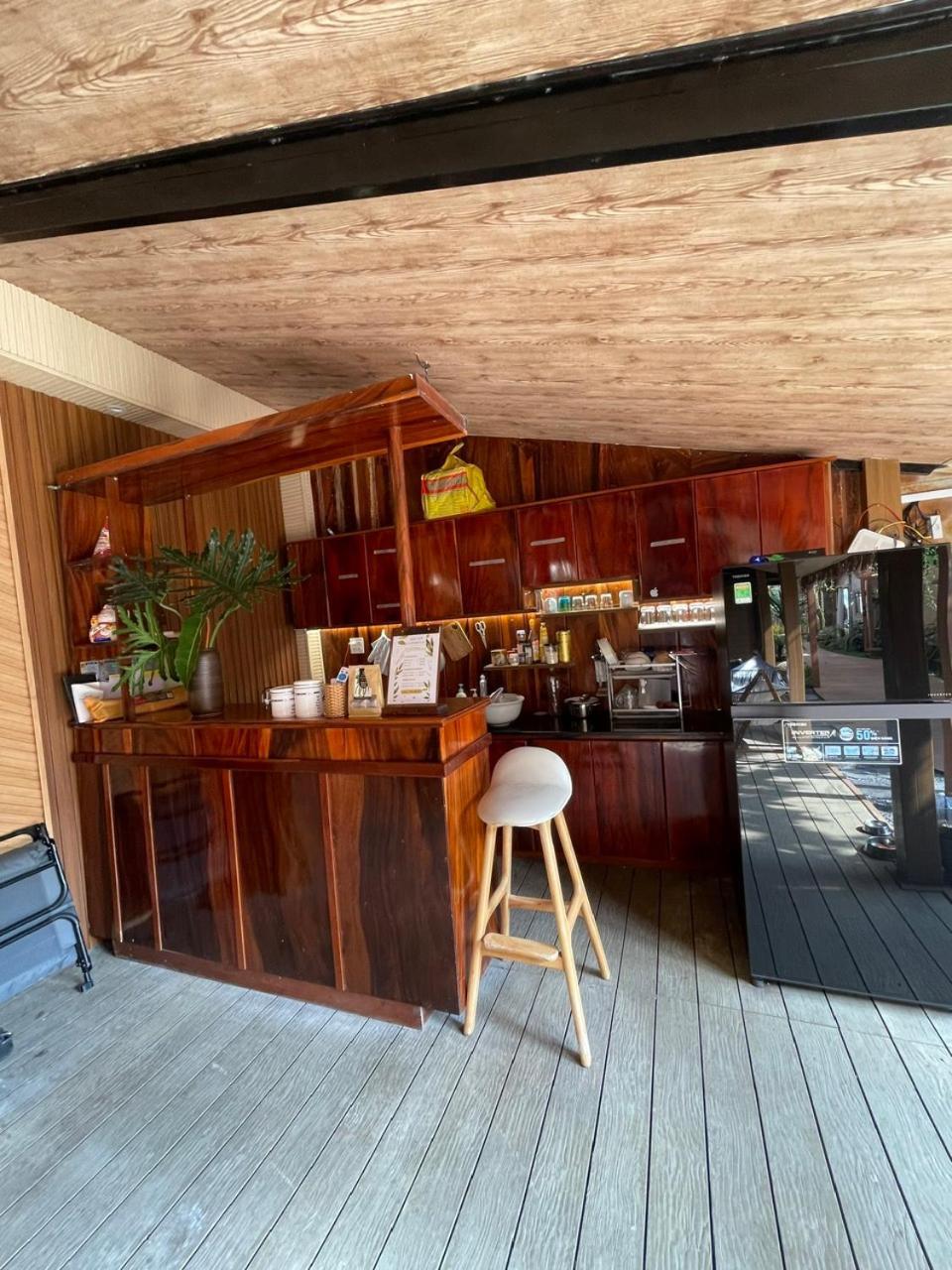 La Garden Homestay Long Xuyên エクステリア 写真