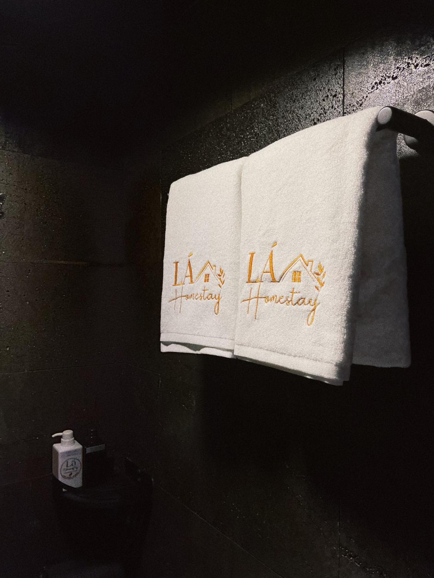 La Garden Homestay Long Xuyên エクステリア 写真