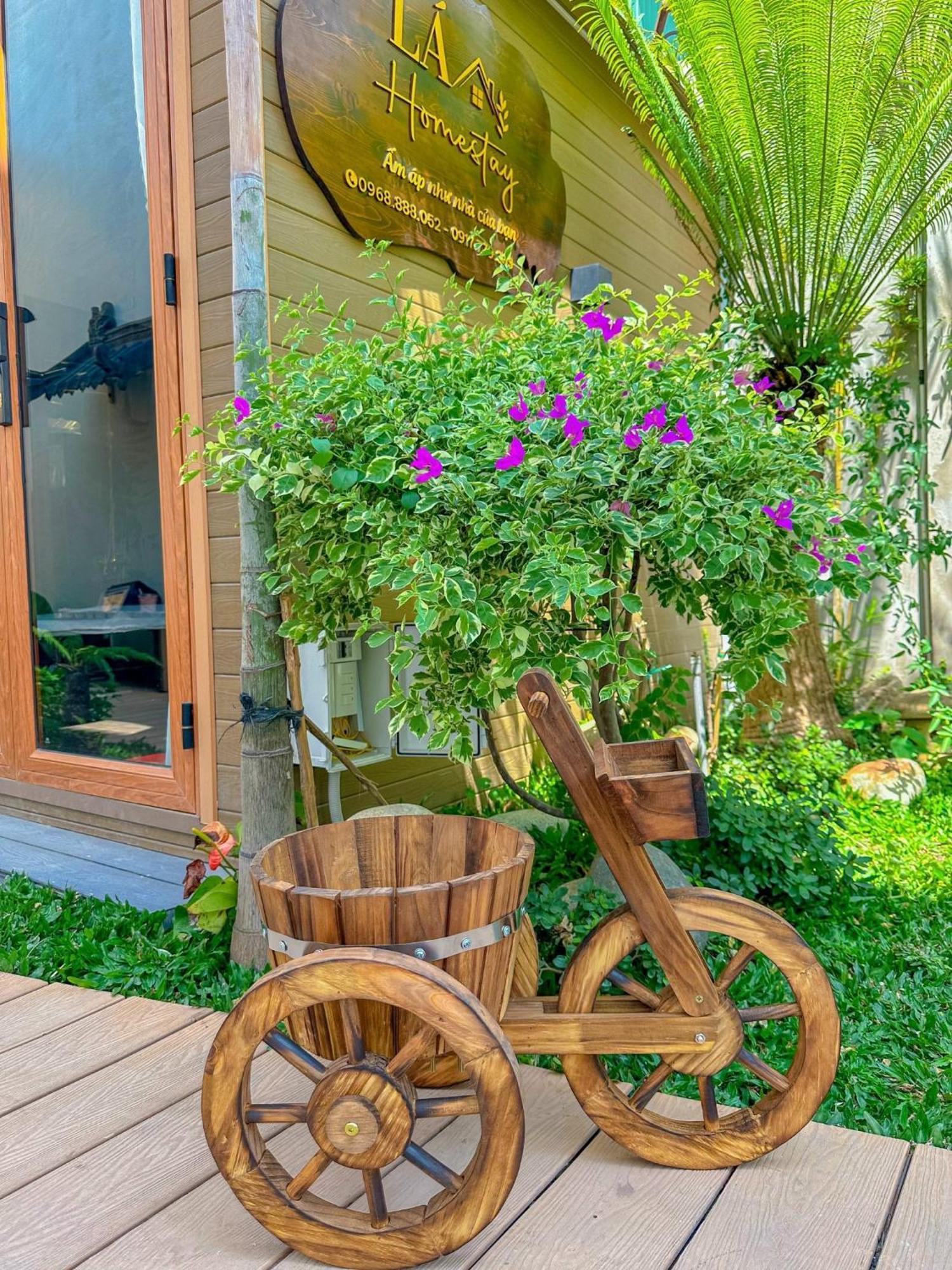 La Garden Homestay Long Xuyên エクステリア 写真