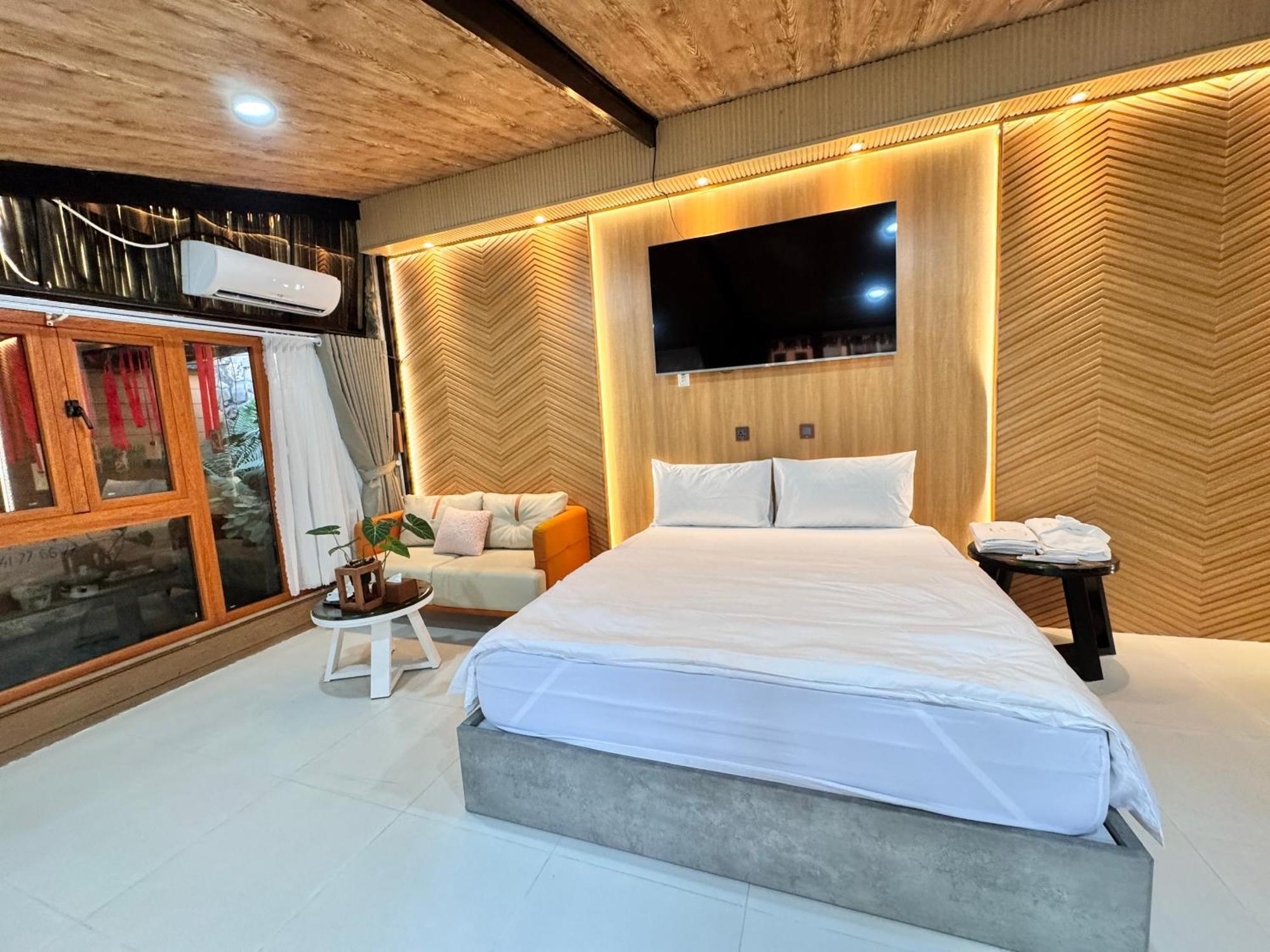 La Garden Homestay Long Xuyên エクステリア 写真