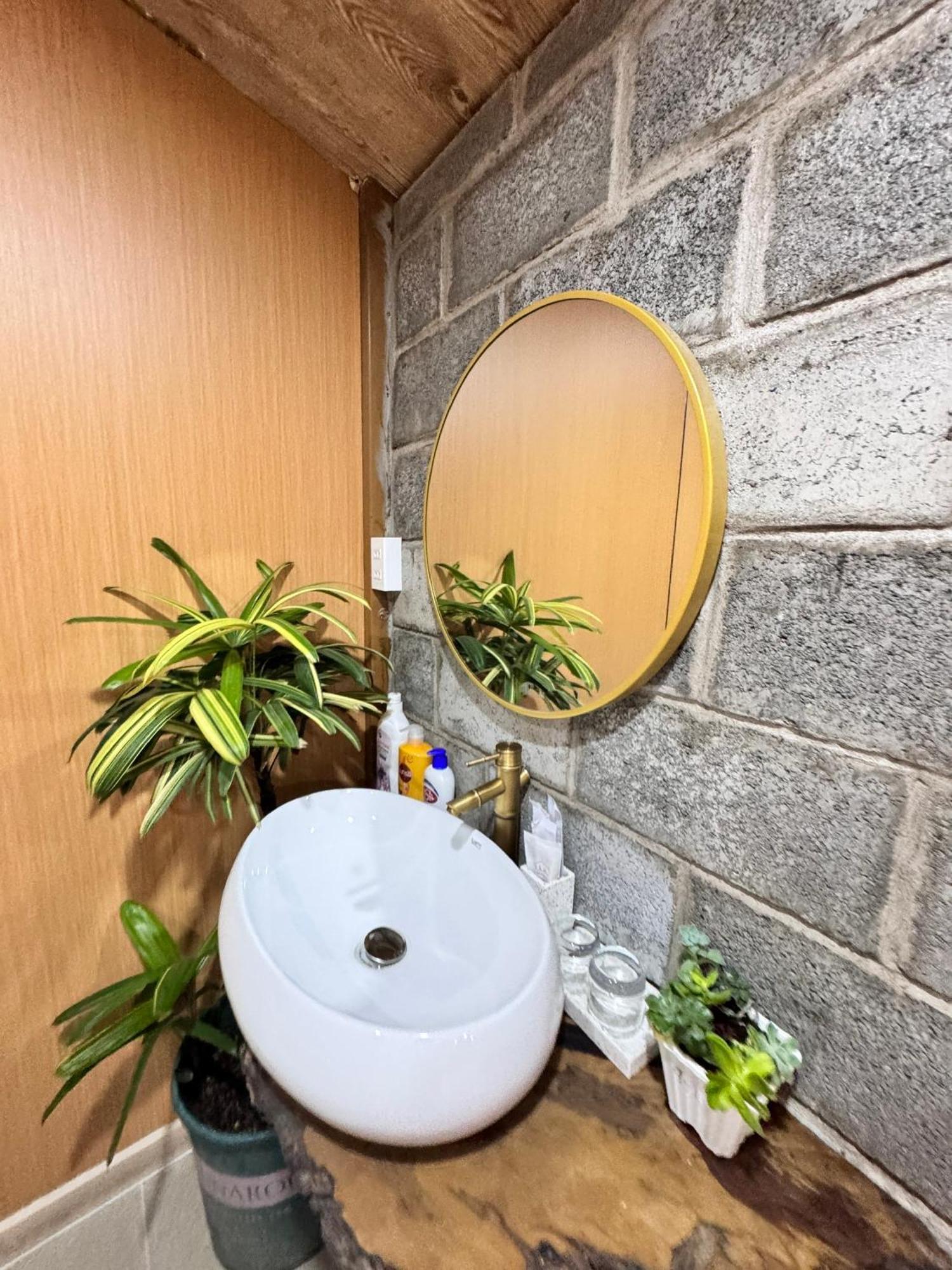 La Garden Homestay Long Xuyên エクステリア 写真